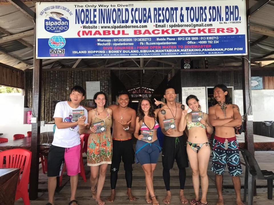 Апартаменти Mabul Backpackers Mabul Island Екстер'єр фото