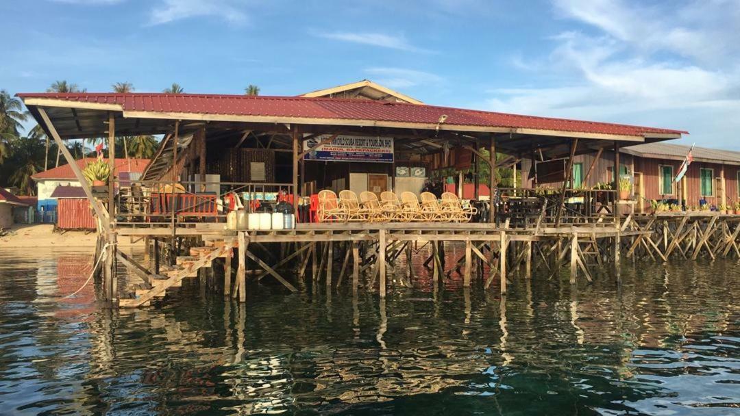 Апартаменти Mabul Backpackers Mabul Island Екстер'єр фото